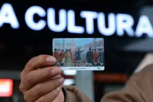 Están disponibles tres diseños distintos de tarjetas coleccionables. Foto: ANDINA/MTC