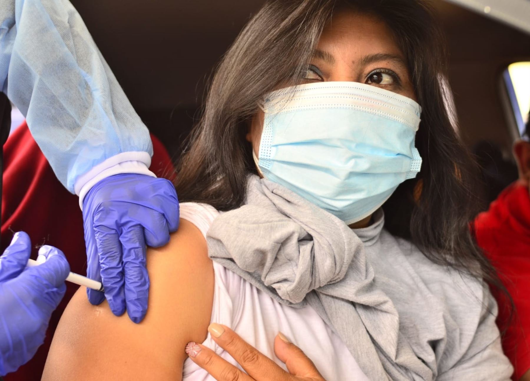 Tacna acelera vacunación contra la covid-19 y hoy inició jornada para personas de 38 años de edad.
