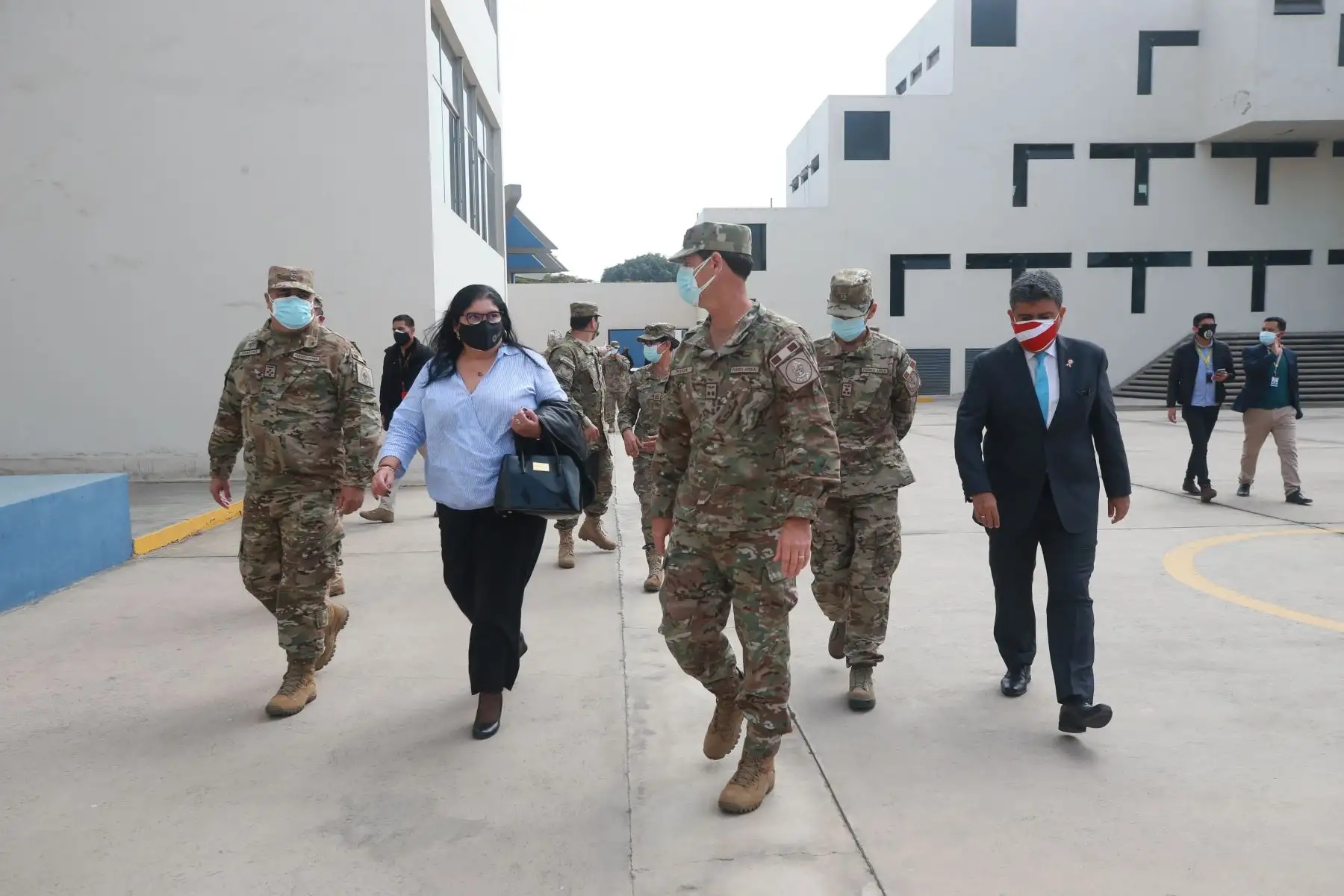 La ministra de Defensa, Nuria Esparch, visita las escuelas de la FAP con el objetivo de inspeccionar y verificar el trabajo que realizan nuestros efectivos de las FFAA que contribuyen y garantizan la soberanía e integridad territorial del país. 
Foto: ANDINA/Mindef