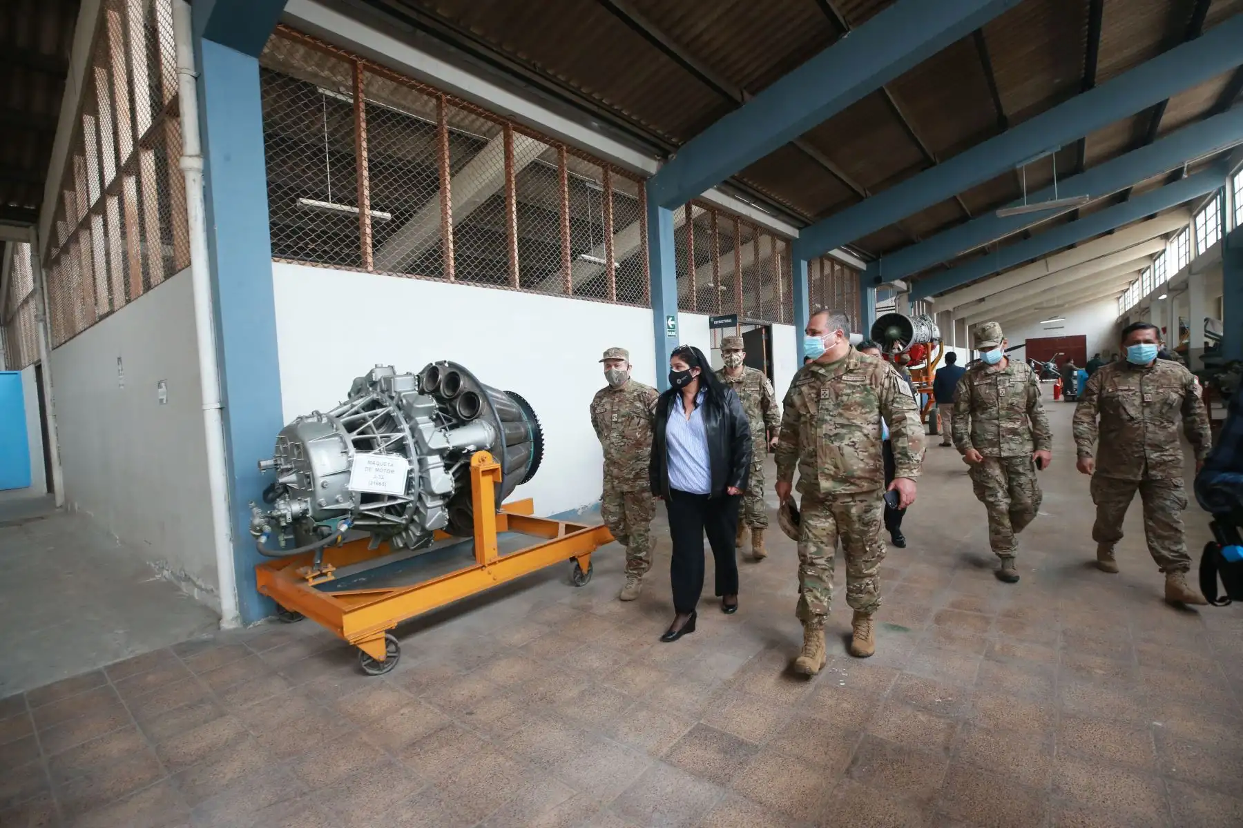 La ministra de Defensa, Nuria Esparch, visita las escuelas de la FAP con el objetivo de inspeccionar y verificar el trabajo que realizan nuestros efectivos de las FFAA que contribuyen y garantizan la soberanía e integridad territorial del país. 
Foto: ANDINA/Mindef