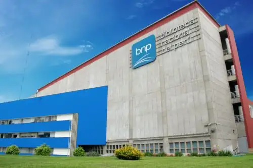 La Ley N°31253 crea el Repositorio Nacional de Depósito Legal de Publicaciones Electrónicas en Línea para que las publuicaciones puedan almacenarse, conservarse y difundirse sólo en los terminales informáticos disponibles en la BNP y sus sedes, salvaguardando los derechos de autor. ANDINA/BNP