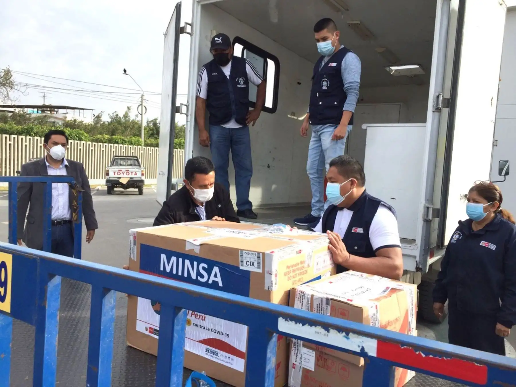 Minsa distribuye esta semana más de 3.5 millones de dosis de vacuna contra el covid-19 a las 24 regiones. Foto: ANDINA/difusión.