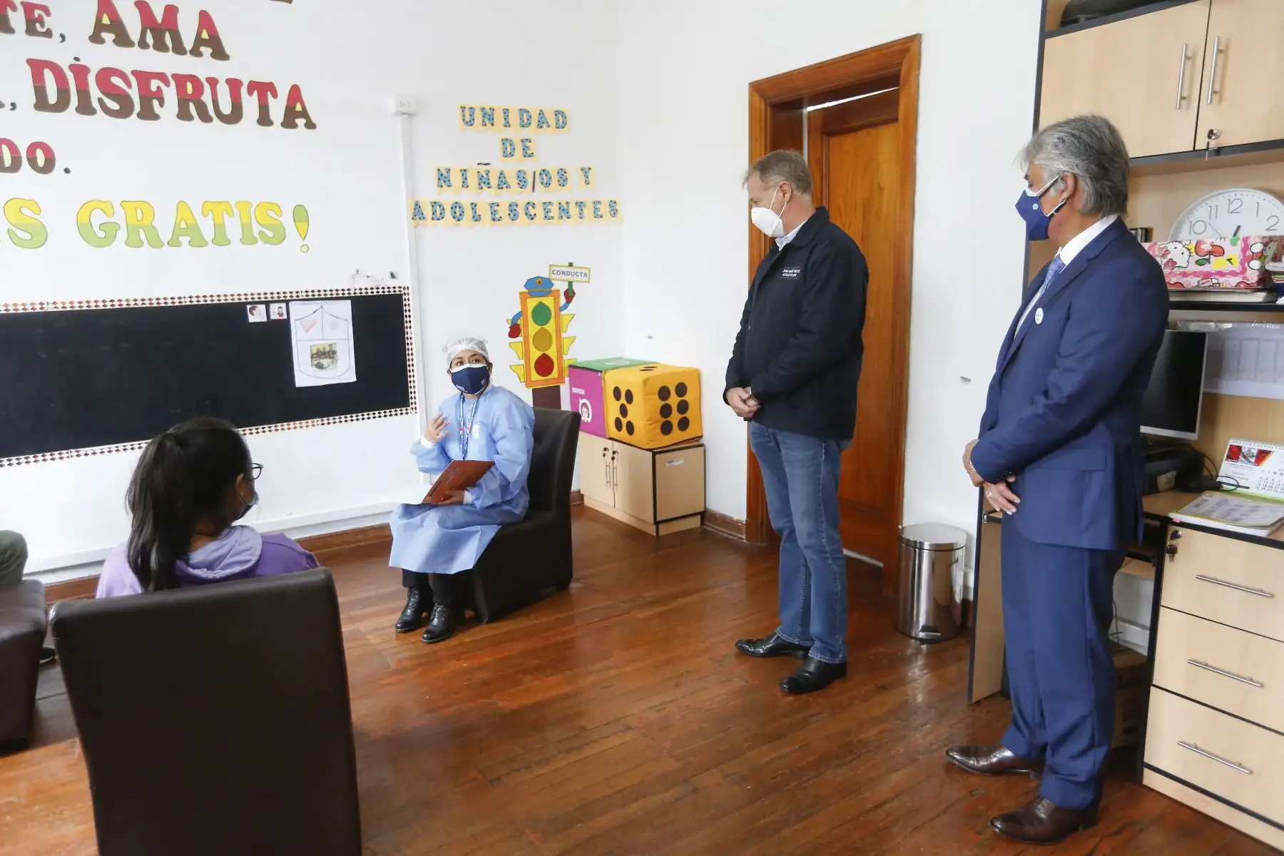 El viceministro de Prestaciones y Aseguramiento en Salud, Bernardo Ostos, junto al alcalde de la Municipalidad de Lima, Jorge Muñoz, inauguran nuevo Centro de Salud Mental Comunitario, en Santa Beatriz. Foto: ANDINA/Minsa
