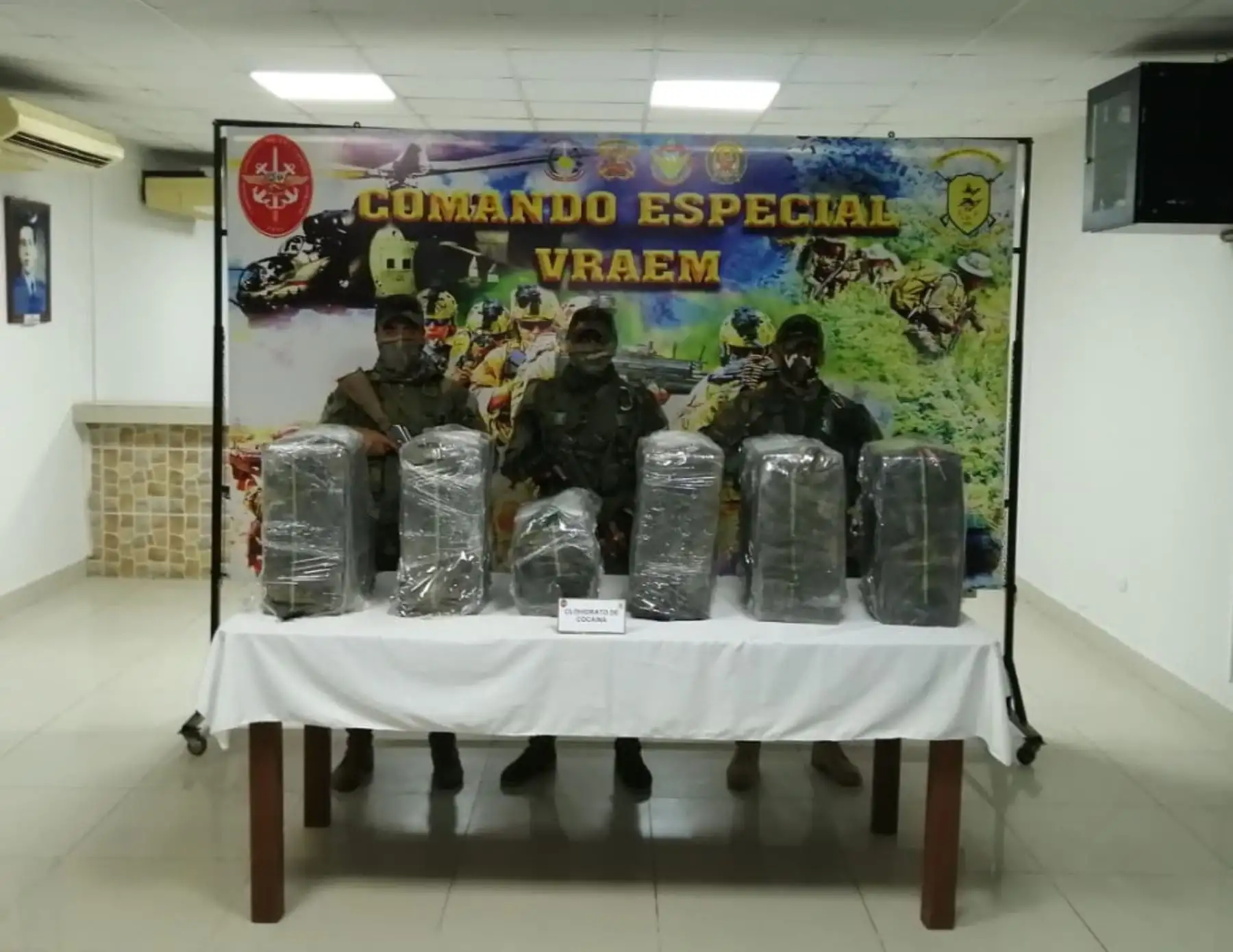 Agentes del orden del Comando Especial Vraem incautaron droga y desarticularon un campamento de narcotraficantes en Megantoni, en el Vraem. Foto: ANDINA/Difusión.