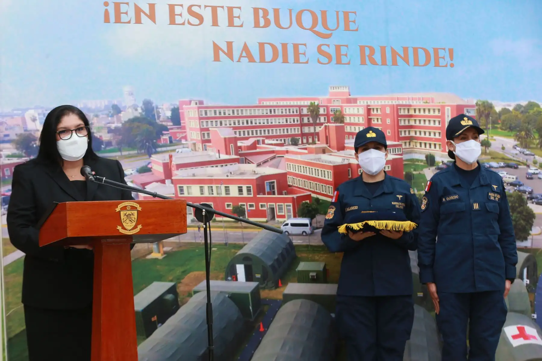 La ministra de Defensa, Nuria Esparch, y el ministro de  Salud, Oscar Ugarte, participaron en la inauguración  de la Unidad de Procesamiento y Ecocardiografía y la Unidad de Tomografía y Resonancia Magnética en el Centro Médico Naval “Cirujano Mayor Santiago Távara”.
Foto: Mindef