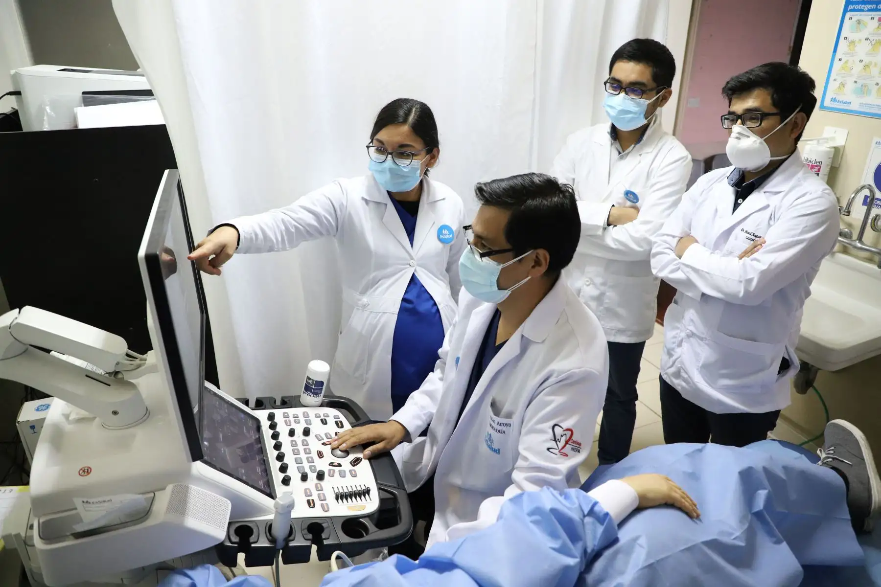Personal de salud. ANDINA/Difusión
