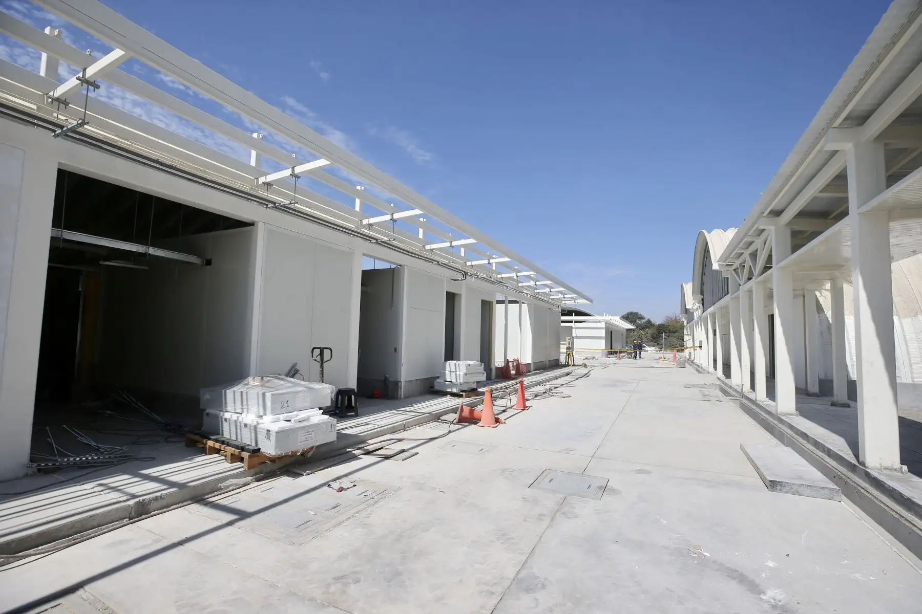 Autoridades regionales y equipo técnico del Pronis inspeccionaron los trabajos de instalación de la infraestructura del primer hospital modular del país. Foto: ANDINA/Pronis Minsa