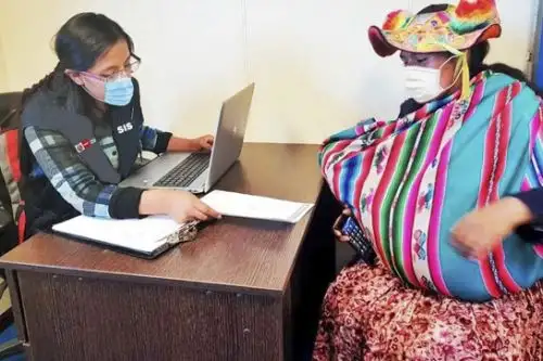 La IAFAS Seguro Integral de Salud y el Reniec iniciaron la campaña “Ven, saca tu DNI y asegúrate al SIS”. Foto: ANDINA/Difusión.
