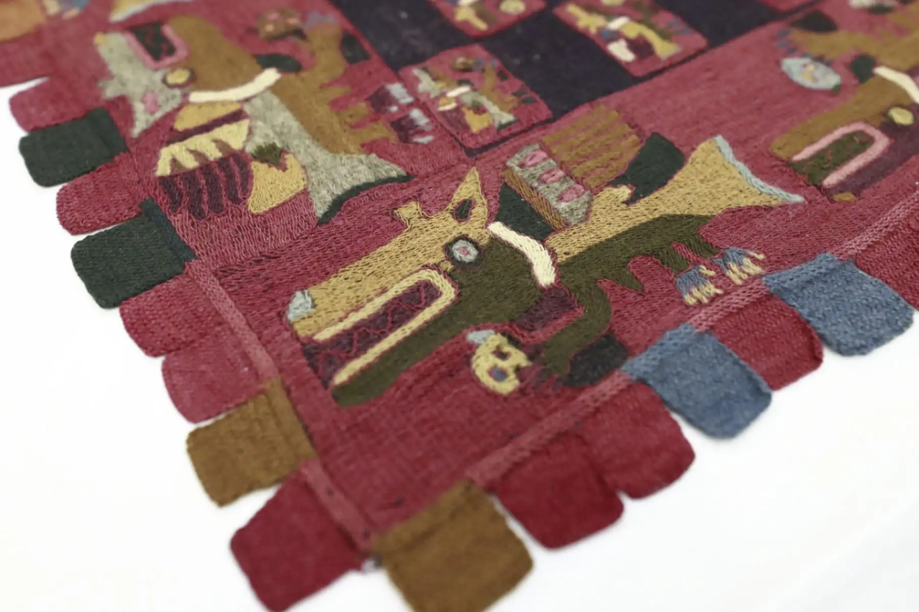 El Ministerio de Cultura recibió un total de  57 textiles prehispánicos de la Cultura Paracas, recientemente repatriados desde el Reino de Suecia. La ceremonia de entrega oficial se realizó en el Salón de Embajadores del Palacio de Torre Tagle. Foto: ANDINA/Difusión