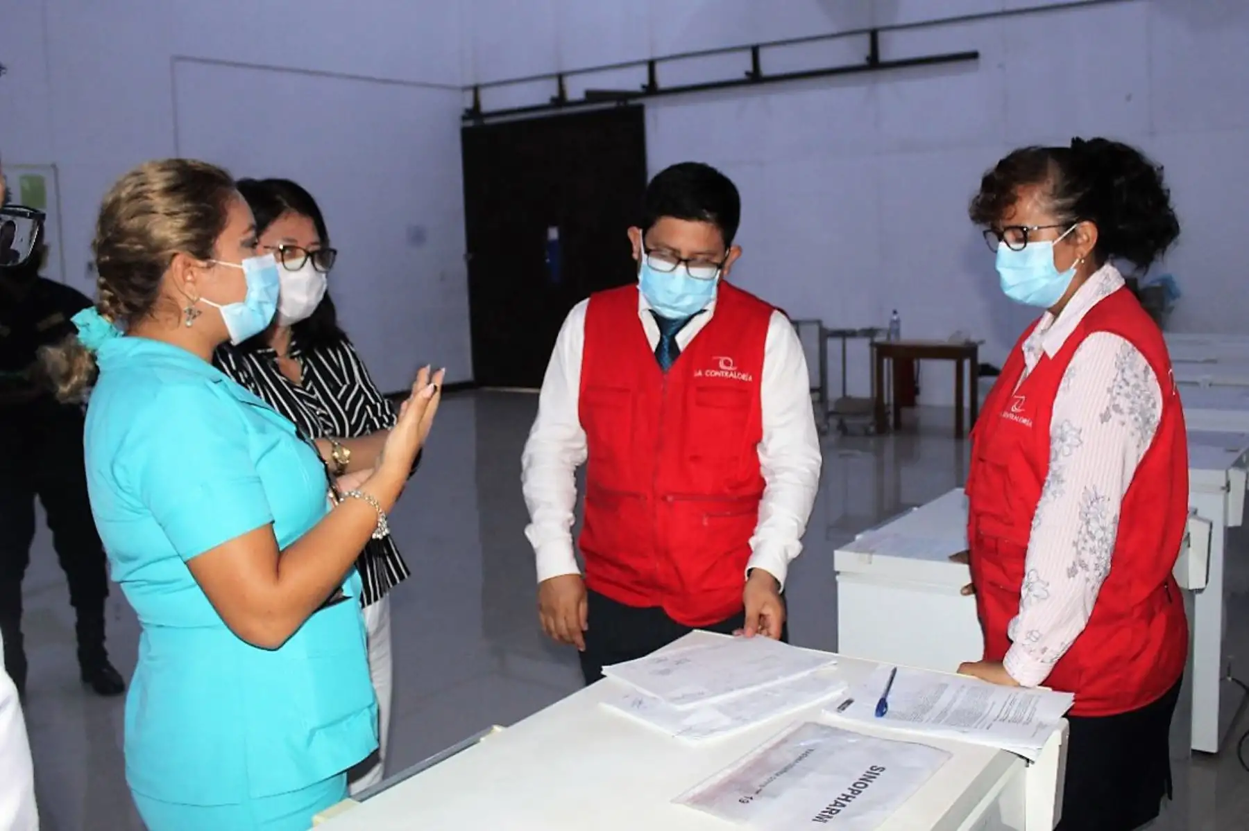 Informe de control advierte riesgo de perder vacunas contra el covid-19 en la región Ucayali. Foto: Contraloría/difusión.