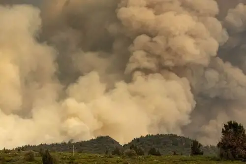 Es probable que la situación empeore durante el fin de semana, a pesar de la movilización de casi 2.000 bomberos. Foto: AFP