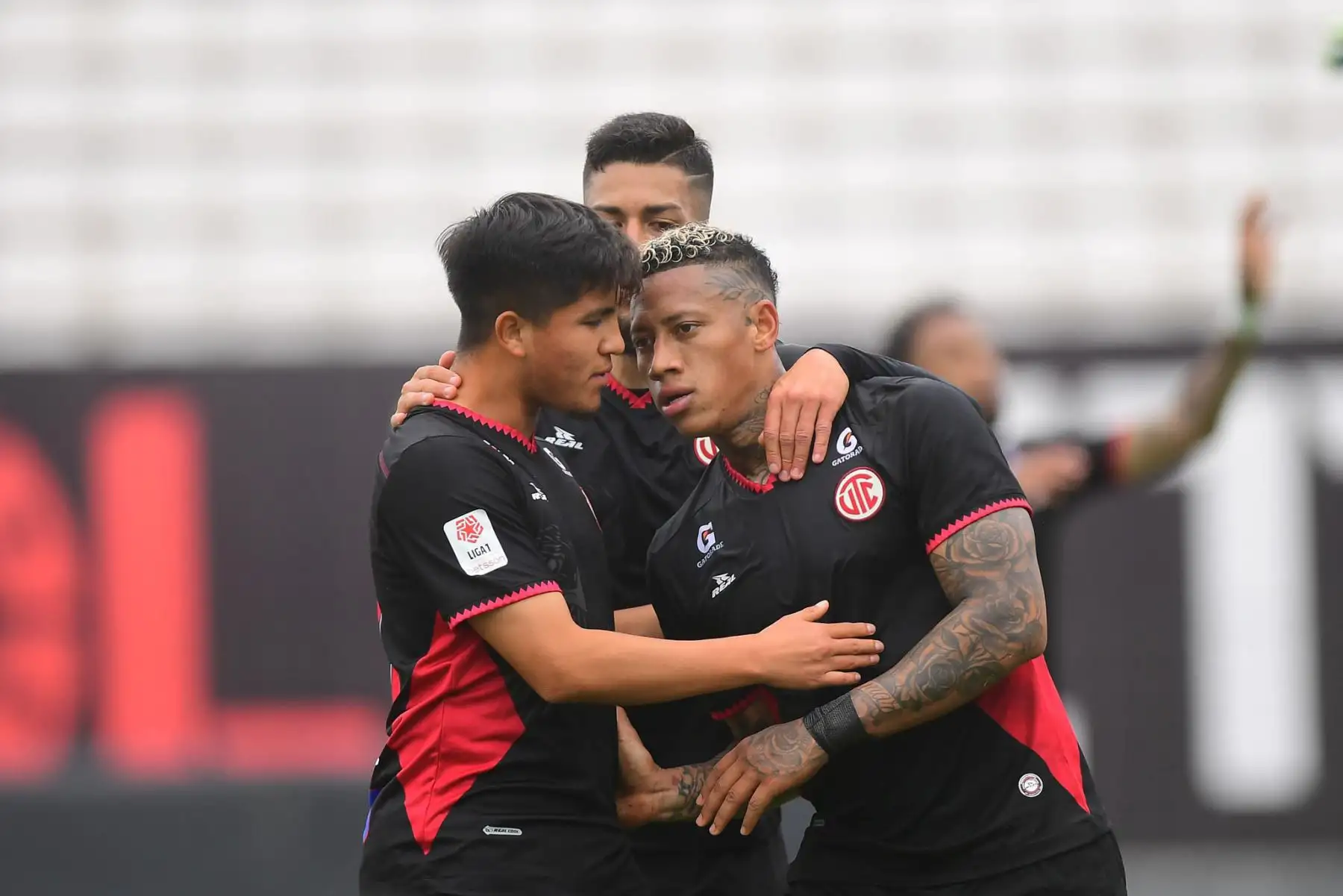 El jugador de UTC de Cajamarca, Ray Sandoval celebra su gol, anotado ante  Deportivo Municipal en partido de  la Fase 2 de la Liga1 Betsson  en el Estadio Alejandro Villanueva.
Foto: Liga 1