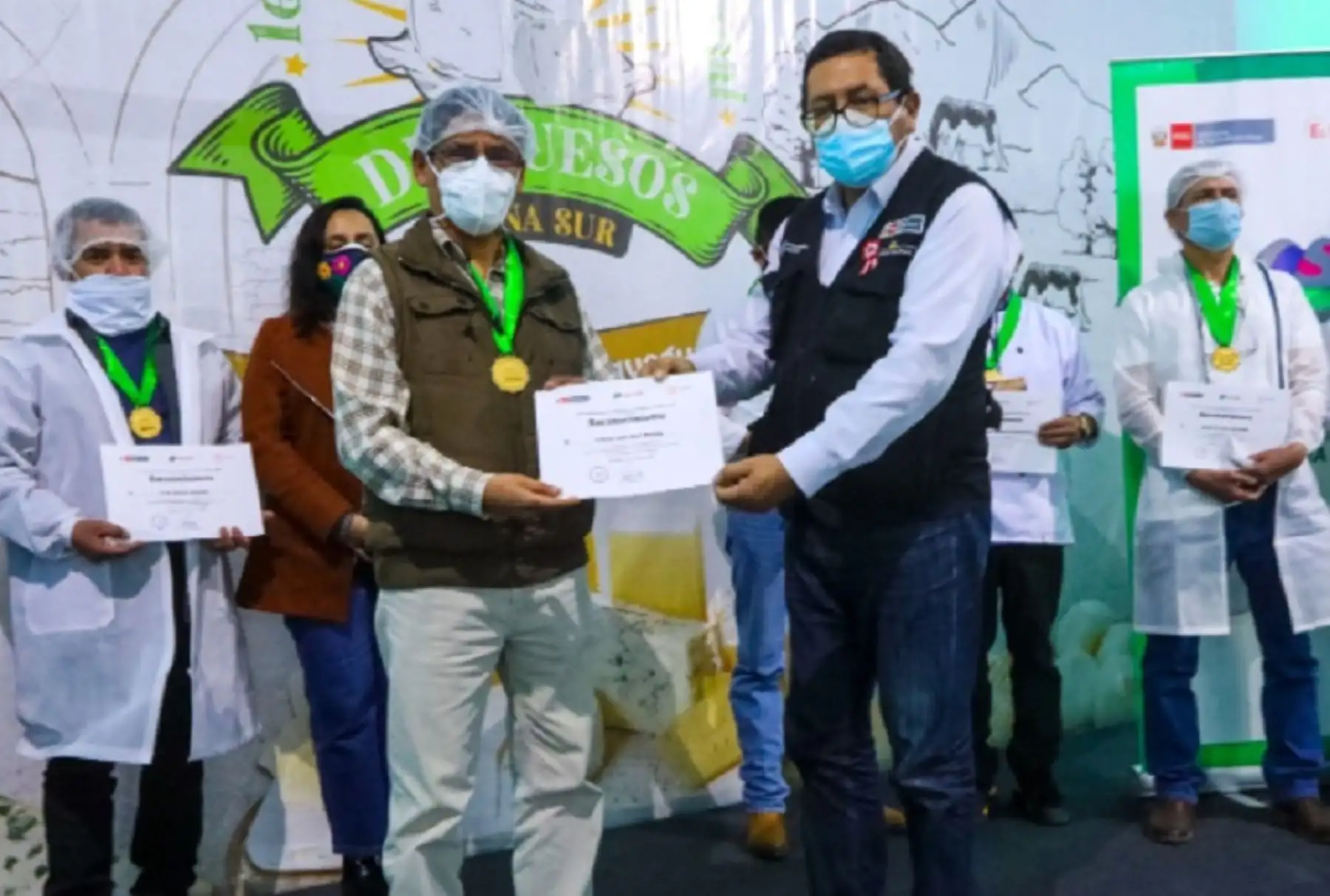 Las regiones de Arequipa y Puno se adjudicaron los primeros lugares del “I Concurso Macrorregional de Quesos- Zona Sur”, organizado por el Ministerio de Desarrollo Agrario y Riego (Midagri).