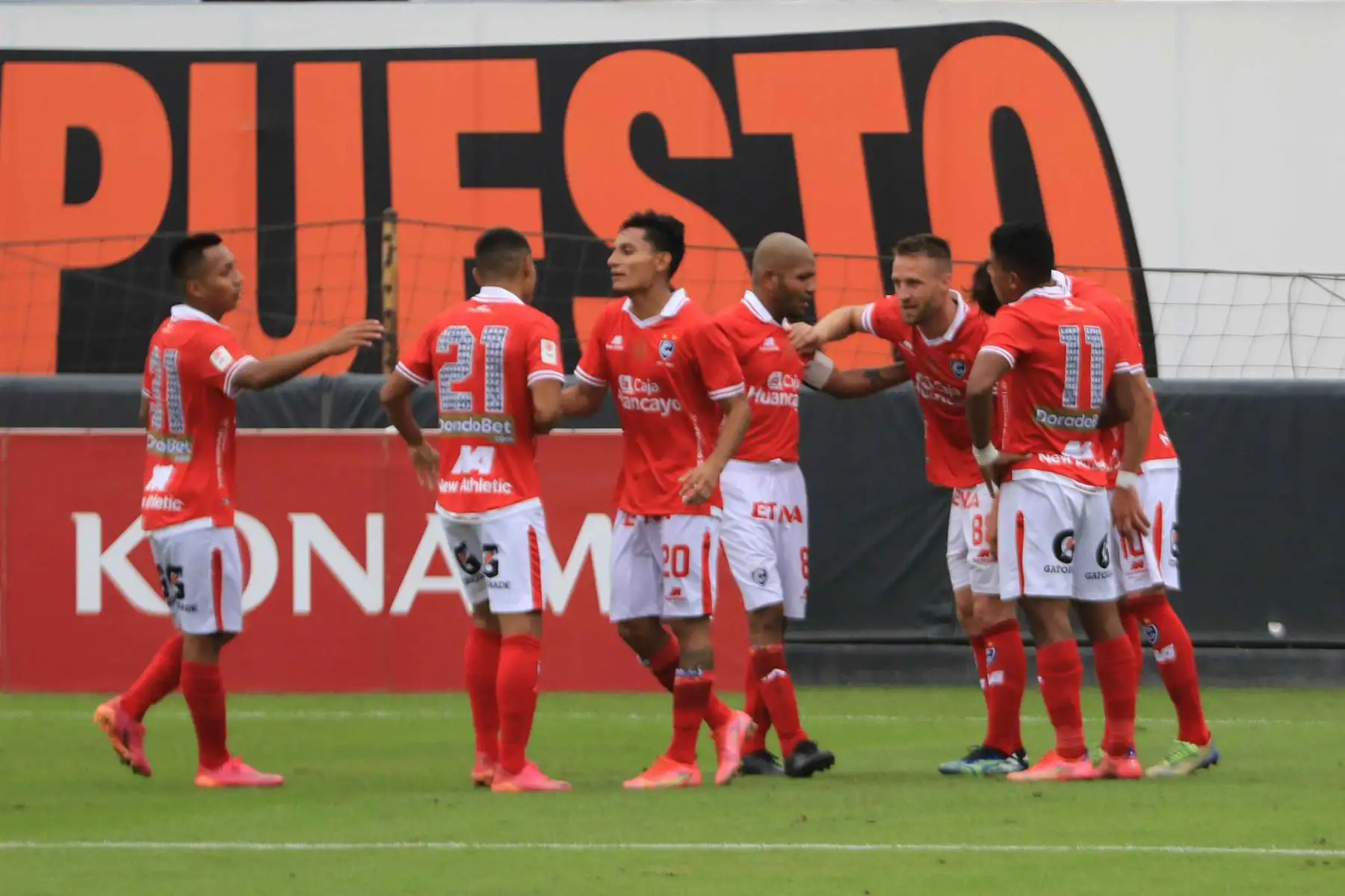 El jugador de Cienciano, K. Sandoval  celebra su gol ante Sport Boys, en partido de  la Fase 2 de la Liga1 Betsson  en el Estadio Alejandro Villanueva.
Foto: Liga 1
