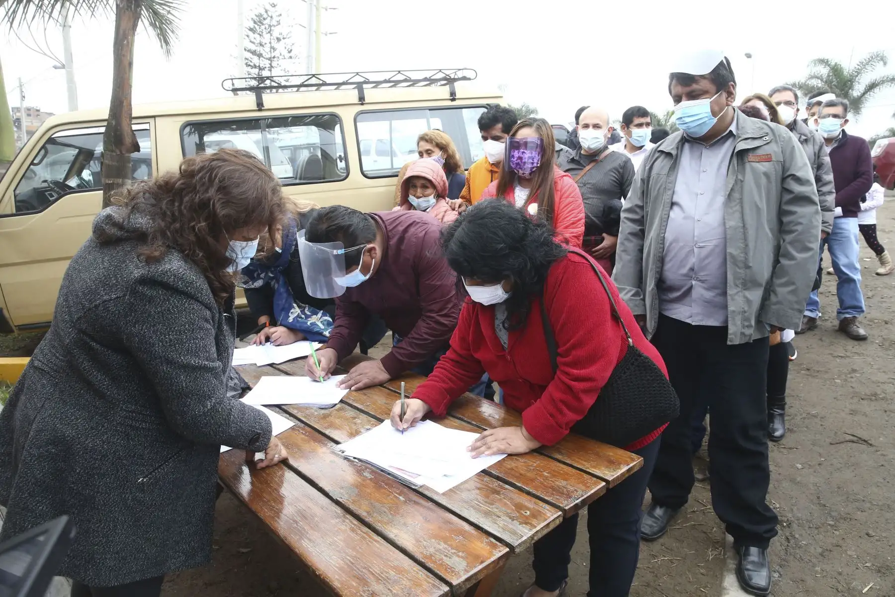 Candidato Pedro Castillo se reúne con dirigentes de la zona sur de Lima en el Fondo Del Valle de Lurín. Foto: ANDINA/Vidal Tarqui