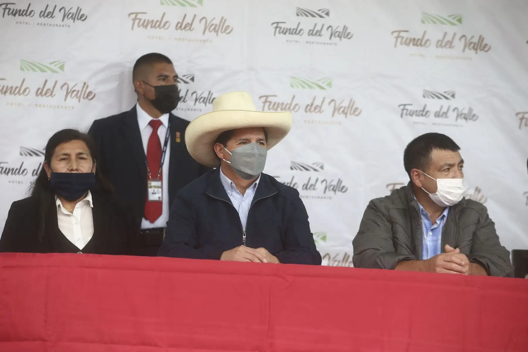 Candidato Pedro Castillo se reúne con dirigentes de la zona sur de Lima en el Fondo Del Valle de Lurín. Foto: ANDINA/Vidal Tarqui