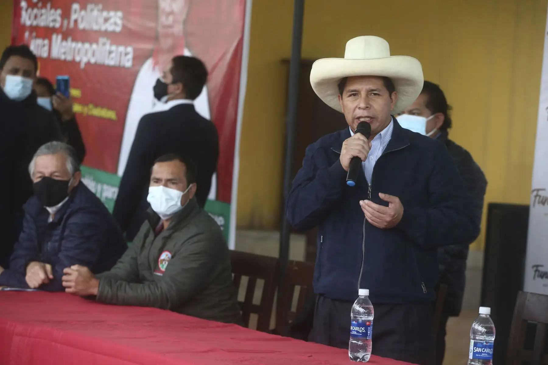 Candidato Pedro Castillo se reúne con dirigentes de la zona sur de Lima en el Fondo Del Valle de Lurín. Foto: ANDINA/Vidal Tarqui