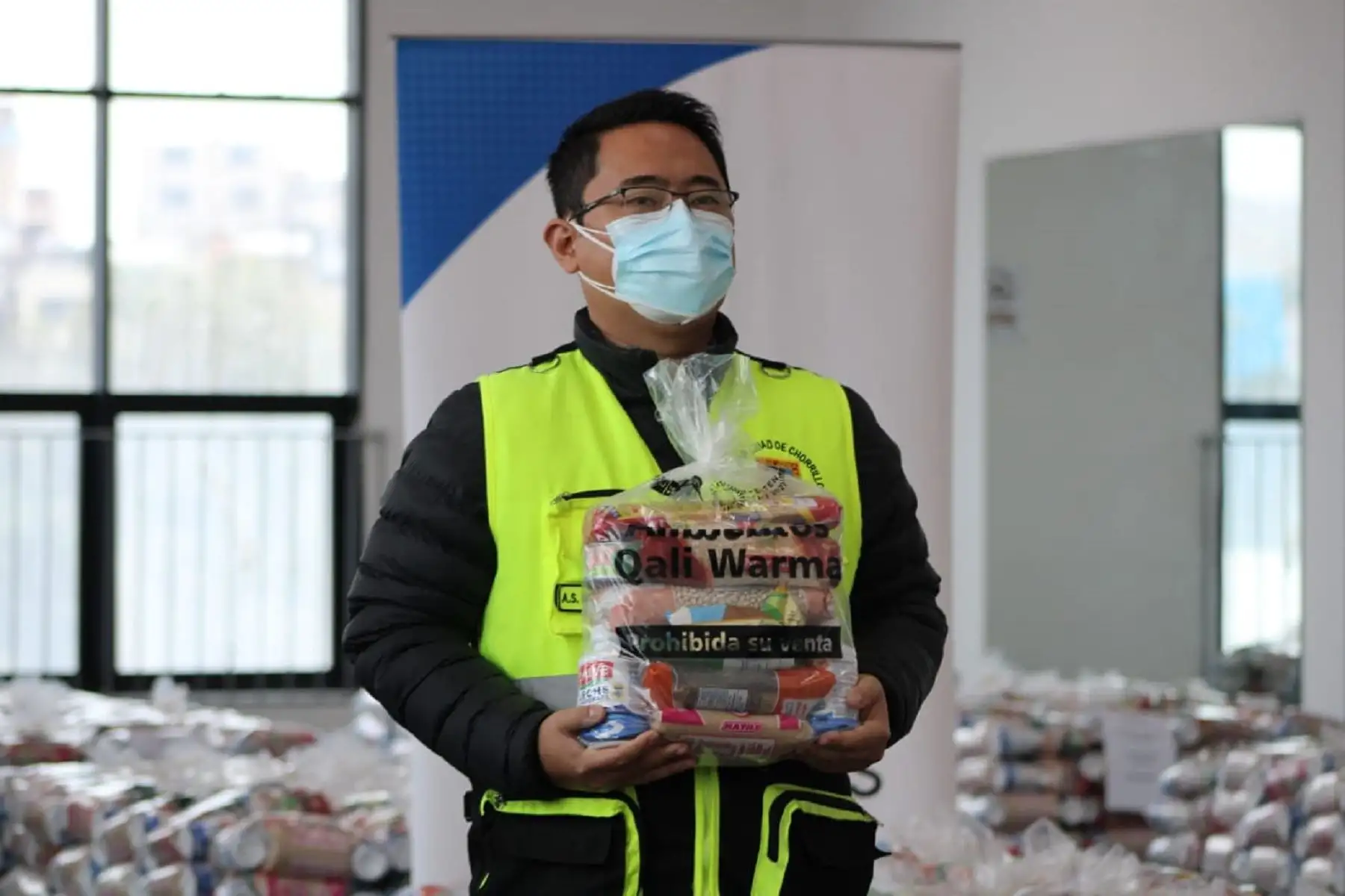Chorrillos reparte productos Qali Warma Foto. Difusión