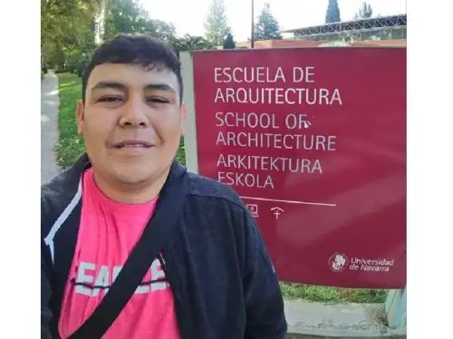 Conoce a Víctor Salinas, el joven arquitecto piurano que estudiará una maestría en España y afirma que se inspiró en su padre albañil.  ANDINA/Difusión