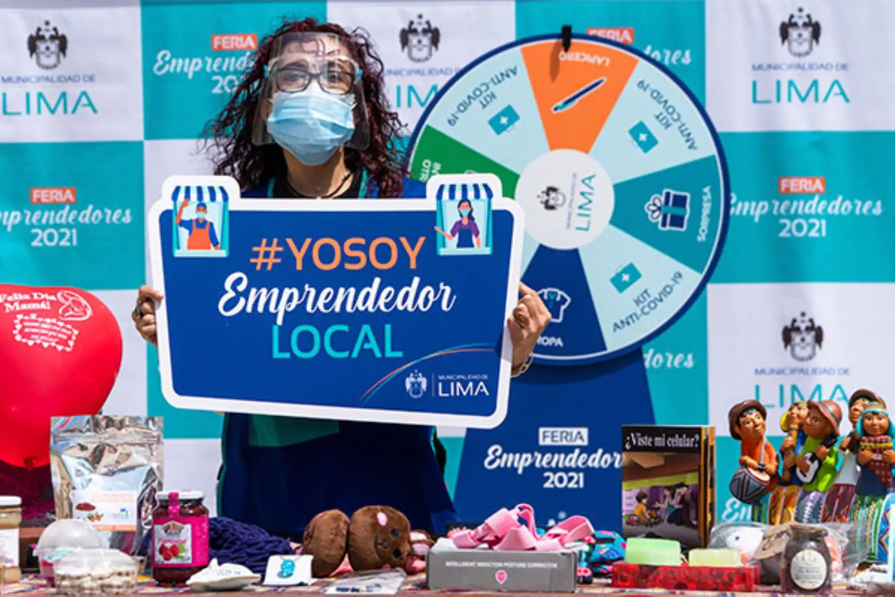 Cerca de 90 emprendedores ofrecerán alimentos envasados, artesanías, ropa de invierno, accesorios, zapatos, artículos para hacer deporte y más. Foto: ANDINA/MML.