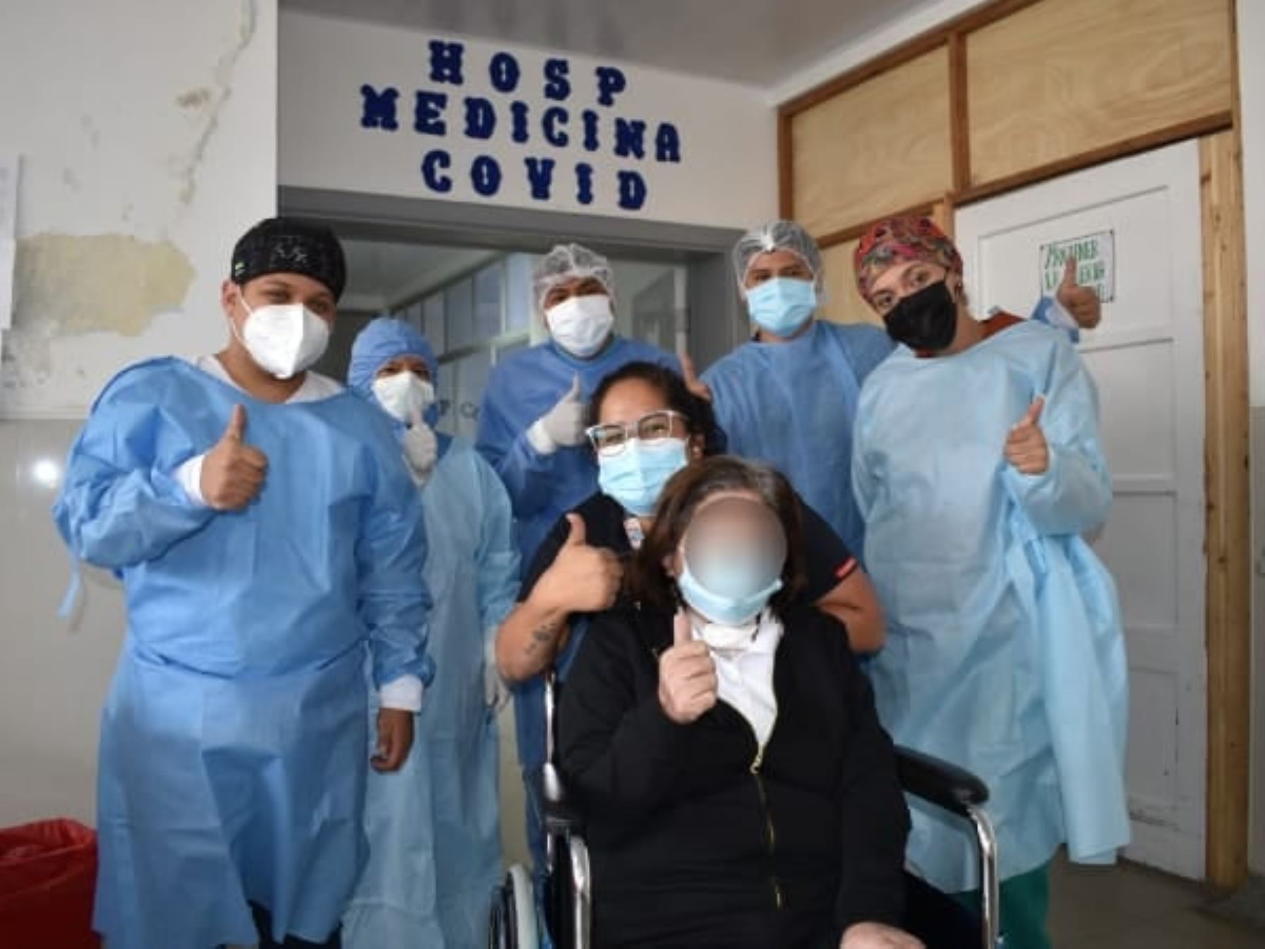 Ancashina de 59 años vence a la covid-19 tras un mes de estar internada en UCI del hospital Víctor Ramos de Huaraz. ANDINA/Difusión