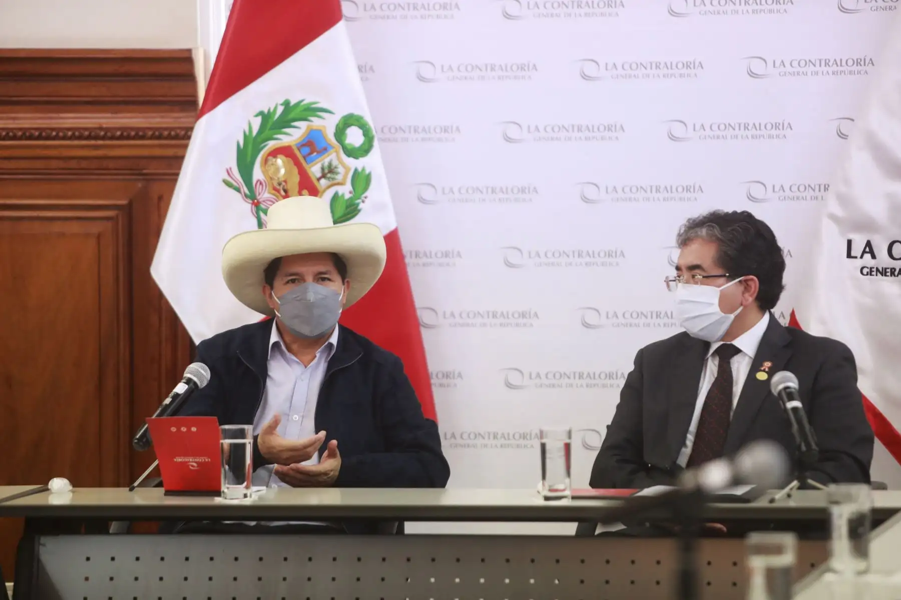 El presidente electo, Pedro Castillo, se reunió con el contralor general, Nelson Shack, para iniciar coordinación sobre el proceso de transferencia de gestión. Foto: Difusión