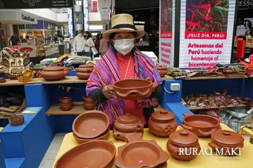 "Ruraq Maki, Feria de Grandes Artesanos" por Fiestas Patrias.