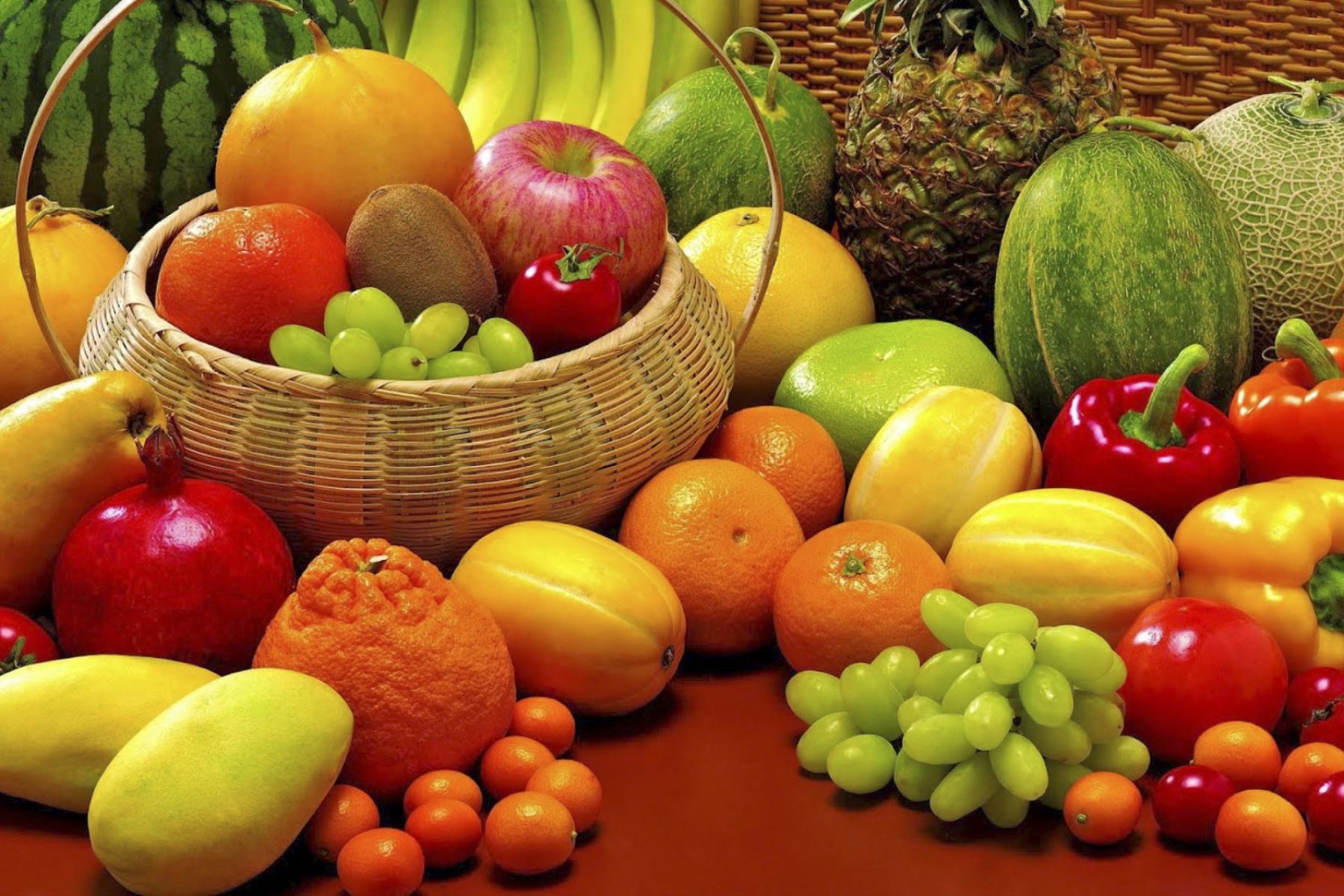Diversas frutas y verduras contienen semillas que ayudan al tránsito gastrointestinal. Foto: Andina