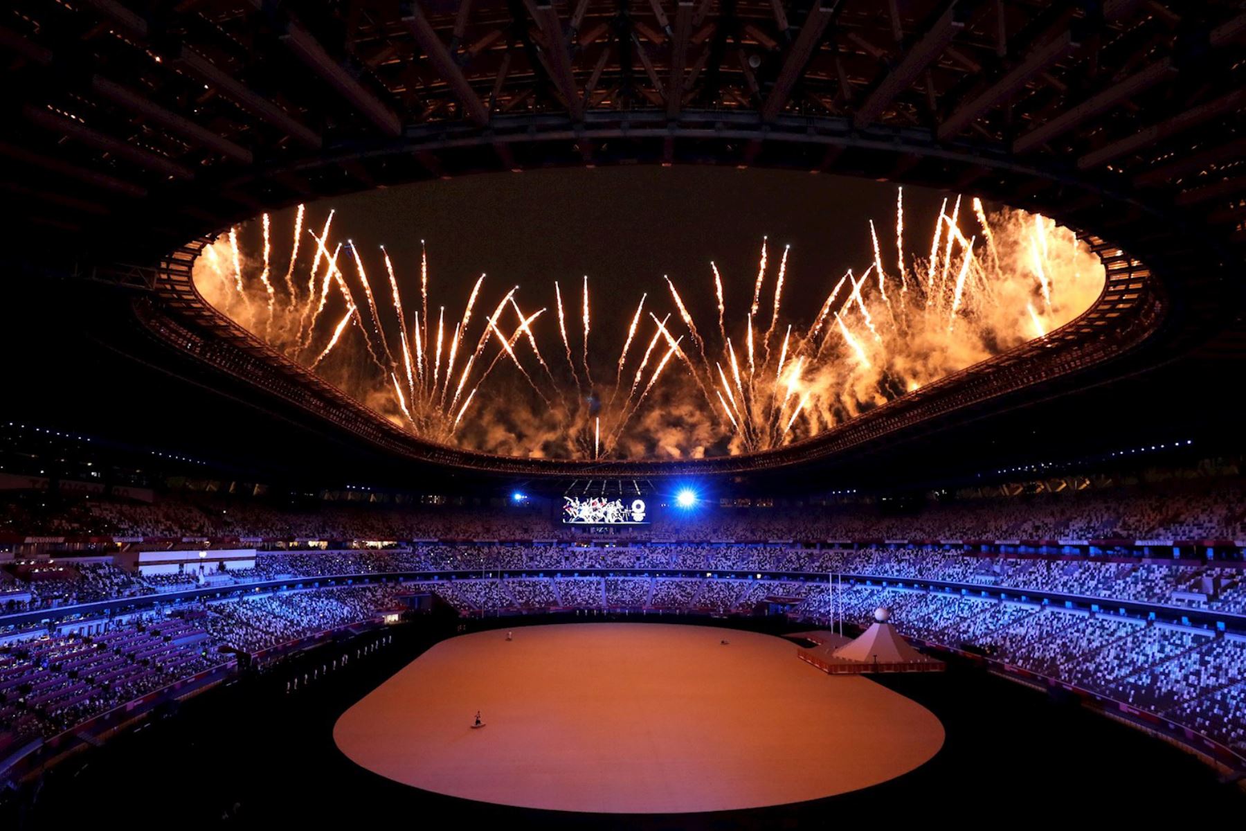 Vista general durante la Ceremonia de Apertura de los Juegos Olímpicos de Tokio 2020 en el Estadio Olímpico de Tokio, Japón. Foto: EFE