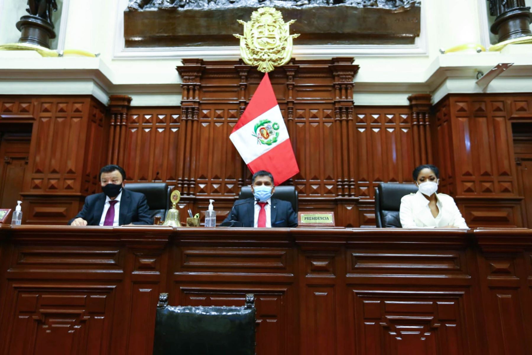 El presidente de la Junta Preparatoria, Bernardo Quito Sarmiento, convocó a la Representación Nacional para este lunes 26 a las 08:00 horas a la sesión en la que se llevará a cabo la elección de la Mesa Directiva del periodo anual de sesiones 2021-2022