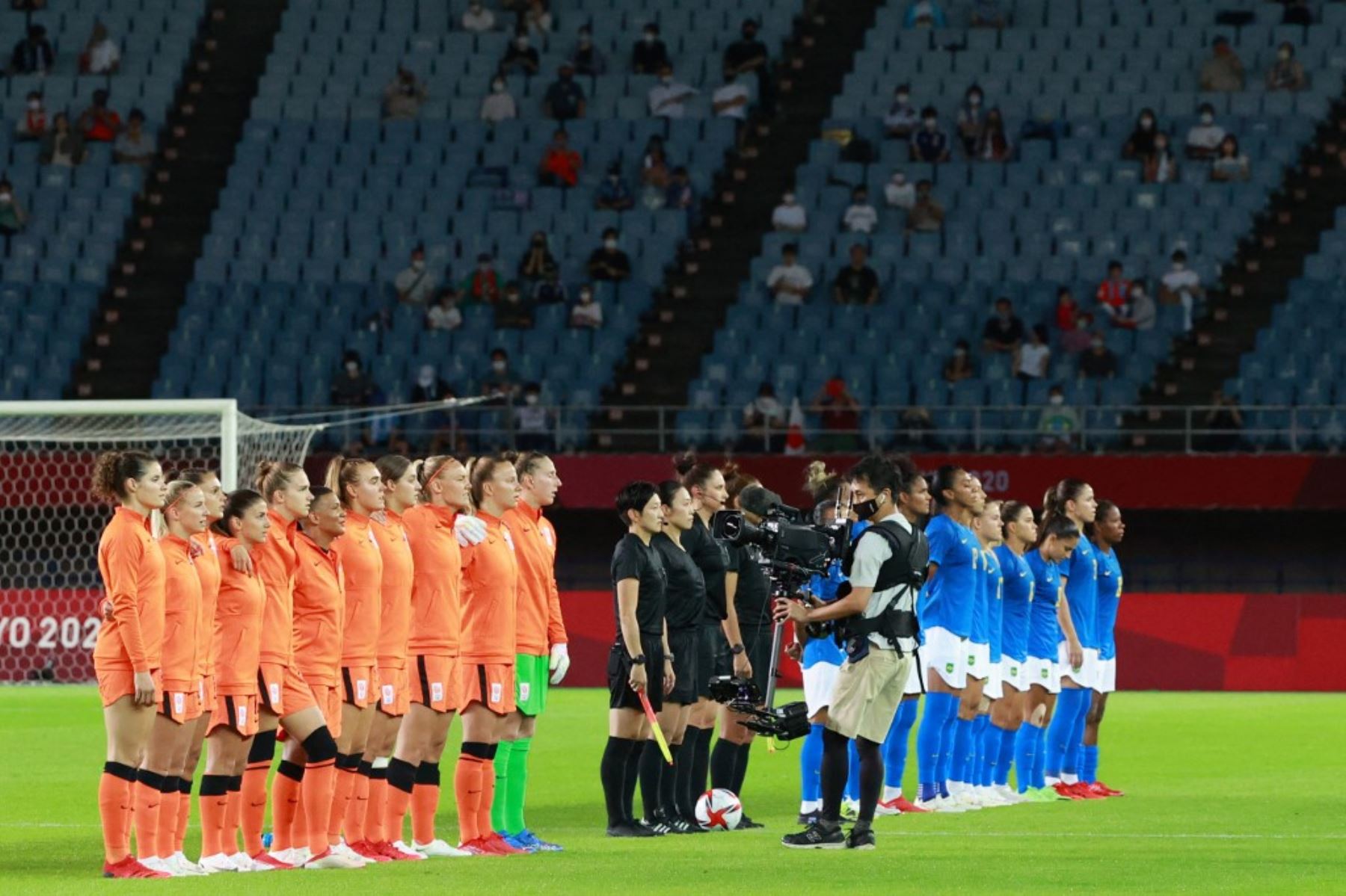 Brasil y Países Bajos jugaron su partido con público en las graderías del estadio ubicado en Miyagi.