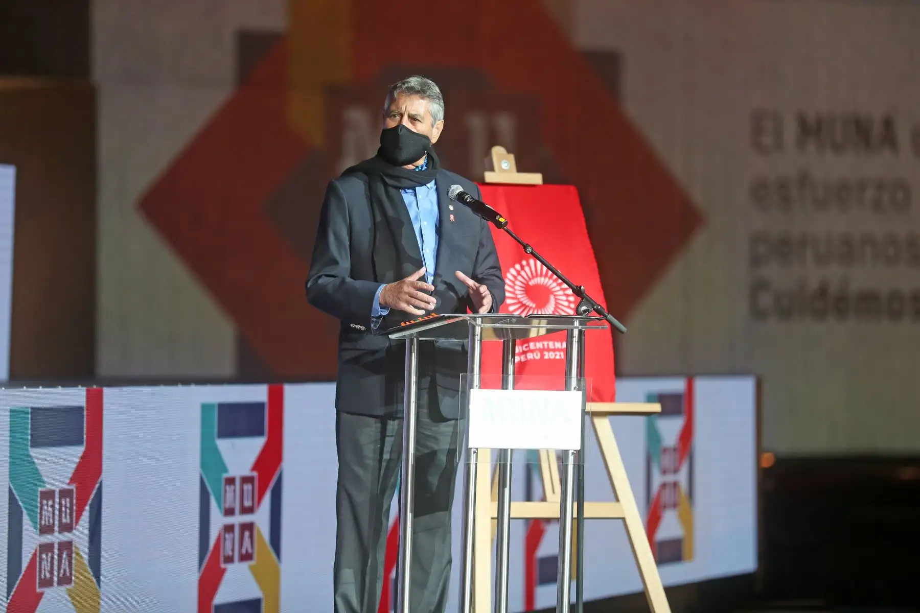 Presidente de la República, Francisco Sagasti, junto con la titular del consejo de ministros, Violeta Bermúdez y el ministro de cultura, Alejandro Neyra, participa en la ceremonia de apertura del del Museo Nacional del Perú. Foto: ANDINA/Presidencia Perú