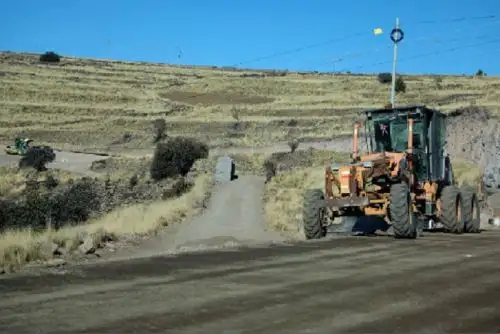 Al brindar mantenimiento y mejorar las vías en todas las regiones del país, también se ha logrado mejorar el traslado de productos agrícolas hacia los mercados de abastos.