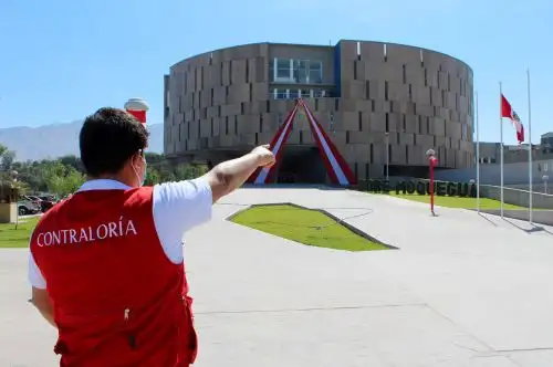 La Contraloría también evidenció que el alcohol desinfectante que entrega la entidad no contaría con registro sanitario.