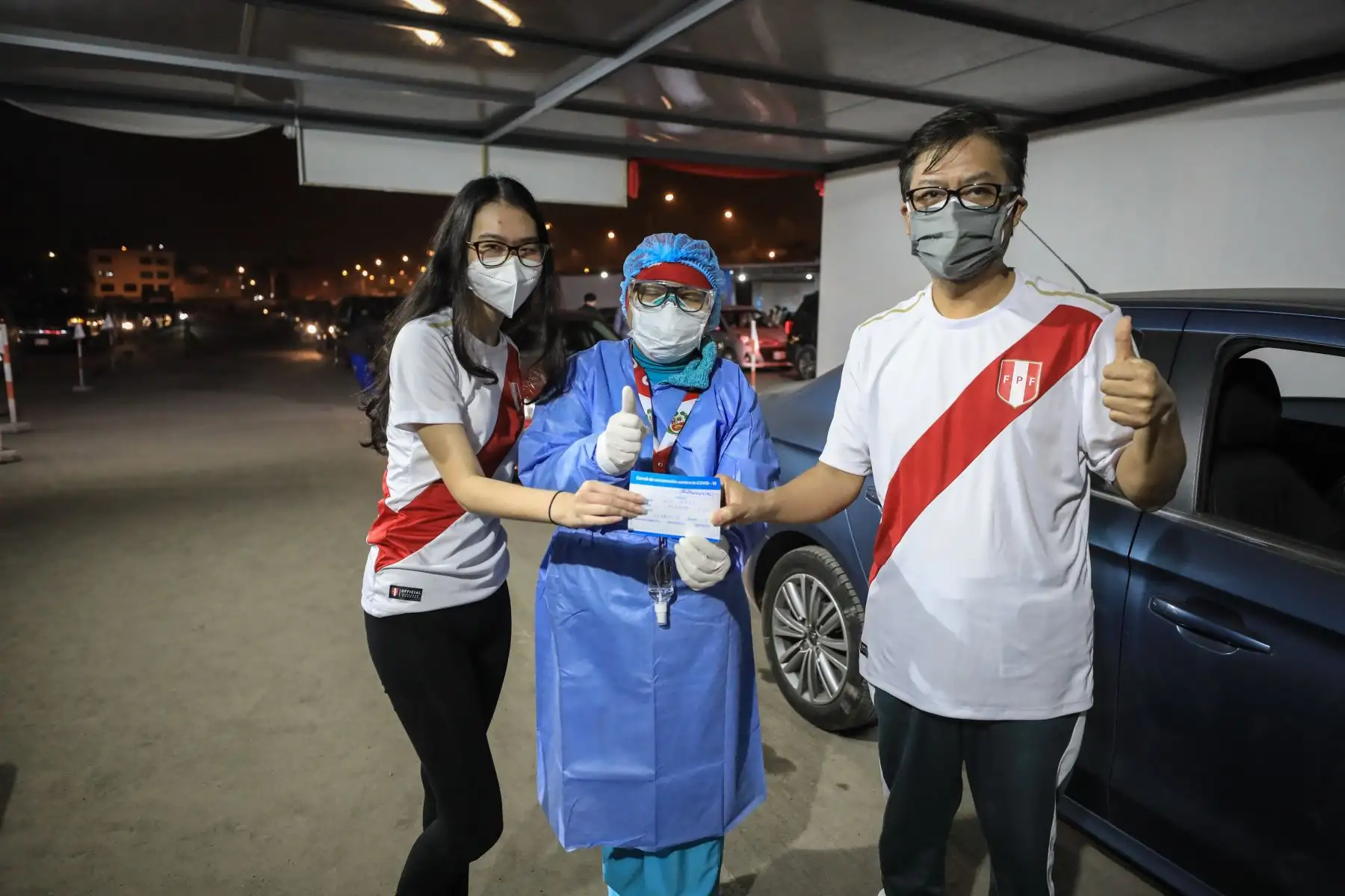El tercer Vacunatón, que se desarrolló hasta las 7 de la noche de hoy domingo 25 de julio, logró aplicar 305,301 dosis de la vacuna contra el covid-19 en los 22 locales habilitados en Lima y Callao. Foto: ANDINA/Essalud