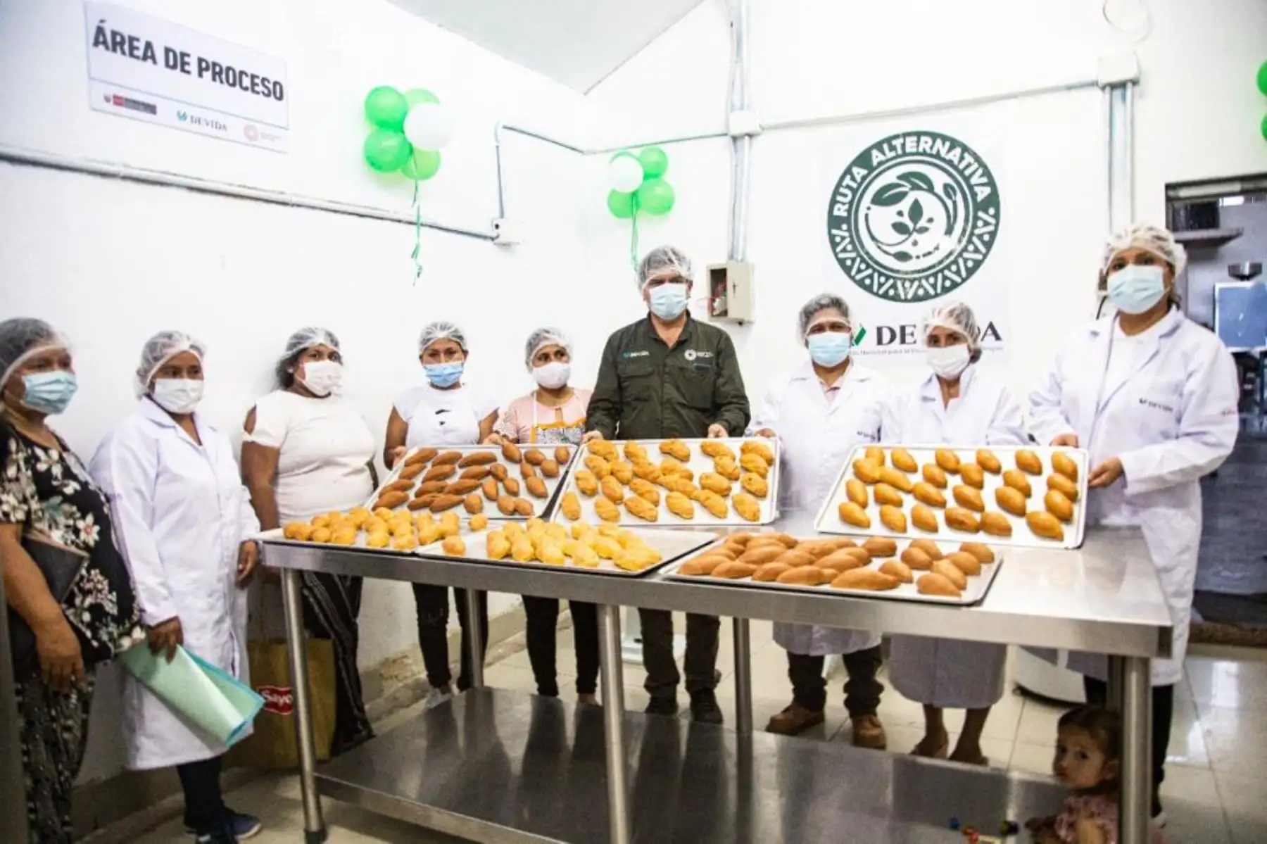 Devida entrega equipamiento a tres organizaciones de la provincia de Padre Abad, región Ucayali.