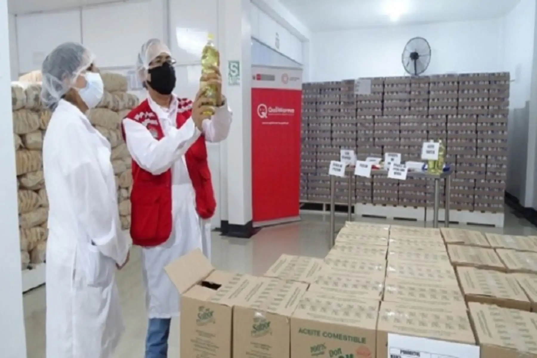 El director ejecutivo de Qali Warma se dirigió a la institución educativa 16450 Nuestra Señora de Fátima, lugar designado por la entidad solicitante para entregar a la municipalidad provincial de San Ignacio 40.92 toneladas de alimentos.
