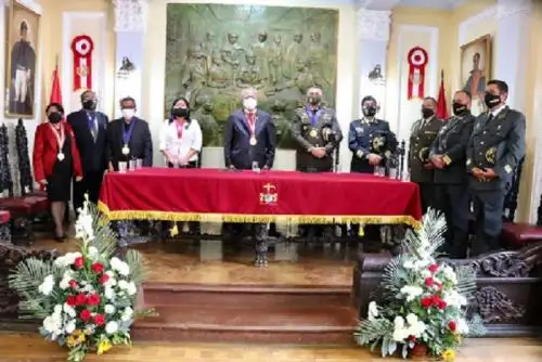 Acto se llevó a cabo en la Sala Consistorial Miguel Oneto García de la comuna local.