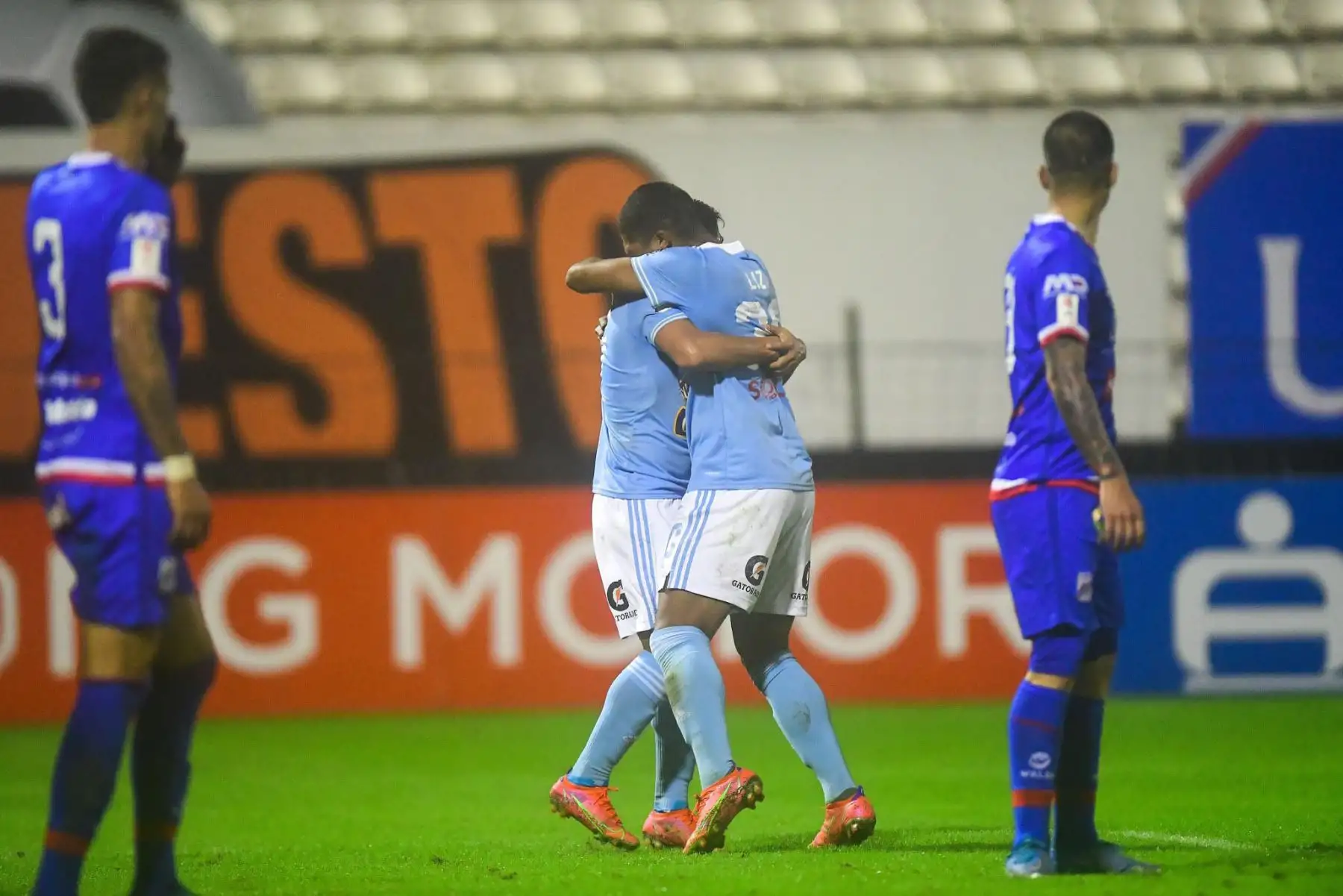 El Club Sporting Cristal se impuso 2-1 ante el Mannucci
 y se consagra como campeón de la Copa Bicentenario 2021 en el estadio Alejandro Villanueva.
Foto: @LigaFutProf