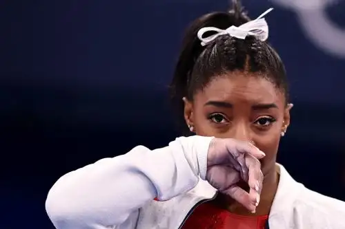 Simone Biles pane en duda su continuidad en Tokio 2020 al retirarse otra vez de una competencia de gimnasia