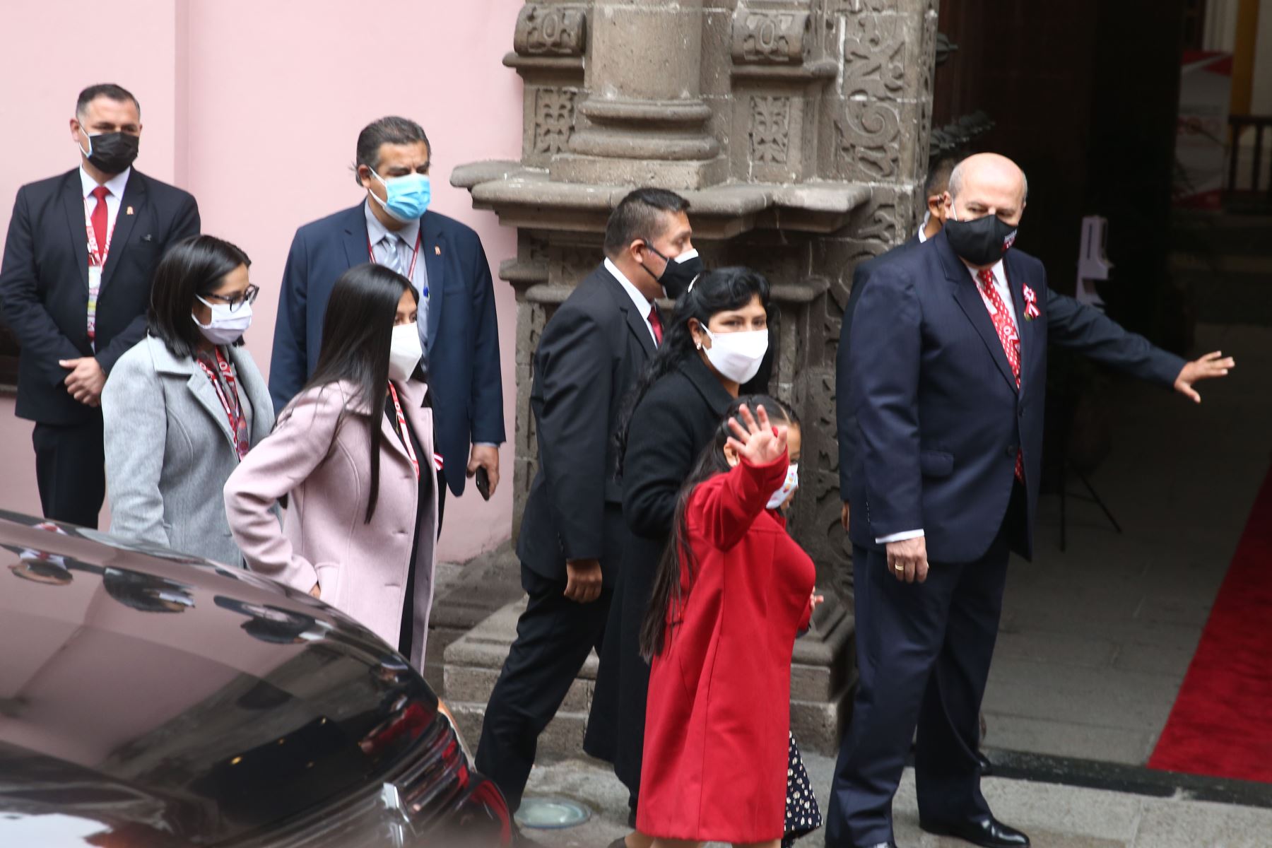 Primera Dama, Lilia Paredes, llega junto a su familia al Palacio Torre Tagle. Foto: ANDINA/Vidal Tarqui.