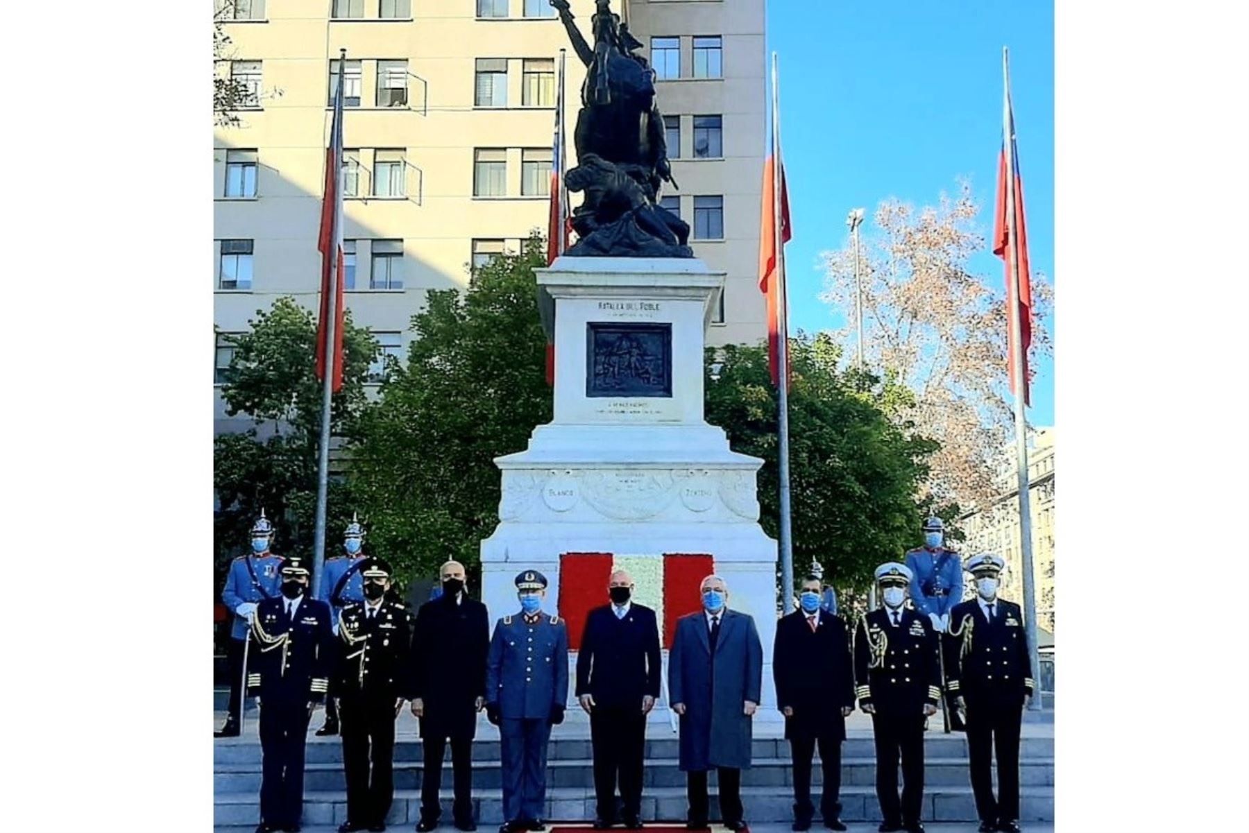 Homenaje por el Bicentenario de la Independencia del Perú en Santiago de Chile.