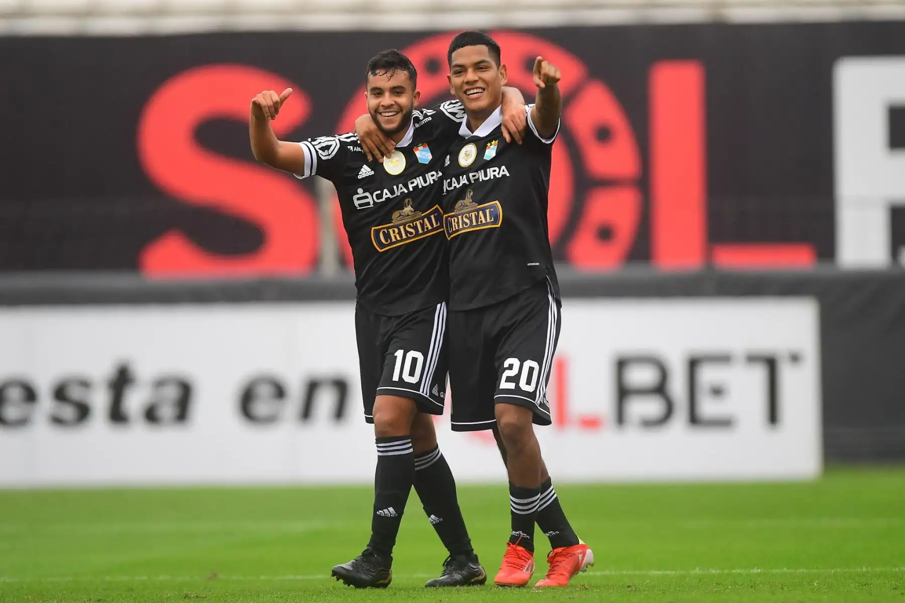 J. Marchán celebra tras empatar 1-1 ante Deportivo Municipal durante partido por la tercera fecha de la Liga 1, en el estadio Alejando Villanueva. Foto: Liga 1