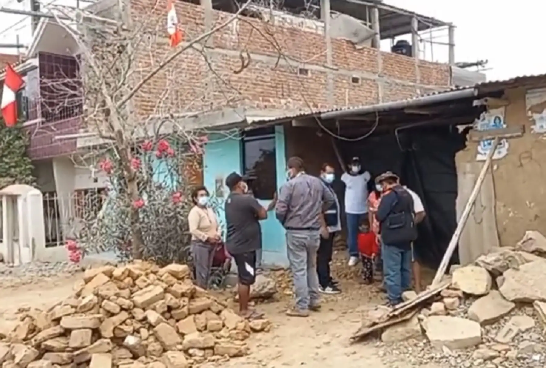 Desde que ocurrió el sismo, el MVCS está ejecutando un plan de acción que permite atender a la población afectada, en un trabajo coordinado con los municipios distritales, el Instituto Nacional de Defensa Civil (Indeci) y el Ejército del Perú.Foto: ANDINA/Difusión.