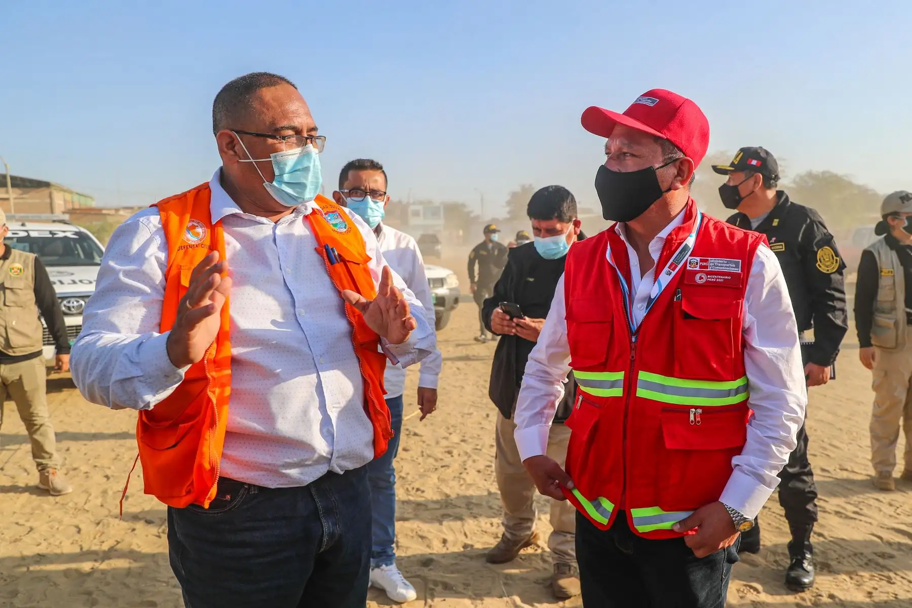El ministro de Transportes y Comunicaciones, Juan Silva Villegas, arribó al Grupo Aéreo N° 7, junto con el ministro de Vivienda, Geiner Alvarado, para inspeccionar el estado de las vías en esta región, luego del fuerte sismo ocurrido el día de ayer. Foto: ANDINA/MTC
