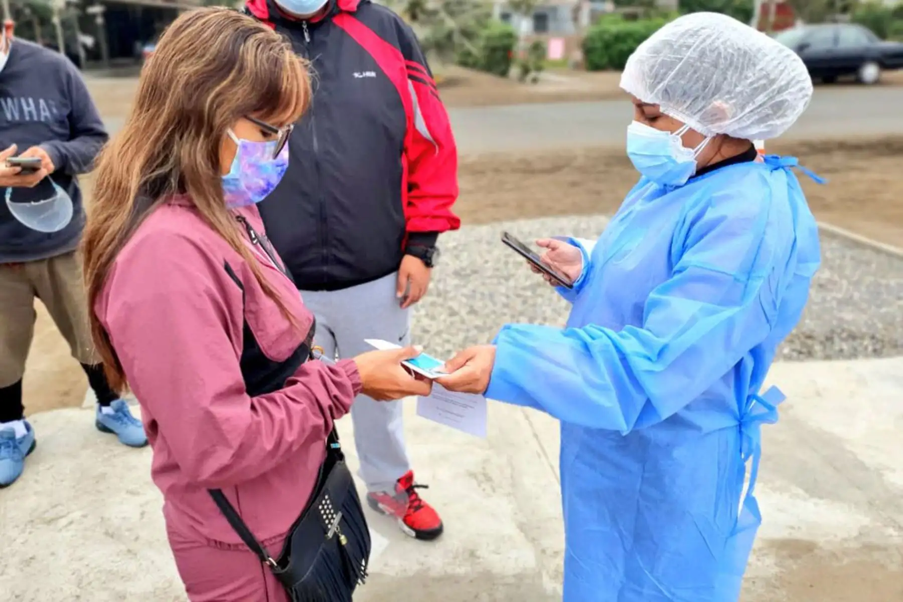 Ministerio de Salud continúa la vacunación contra la covid-19 en el Estadio José Balta de Ancón. 
Foto:Minsa