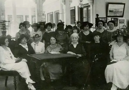 Municipalidad de Lima presenta línea de tiempo virtual “Bicentenario: mujeres y derechos”.