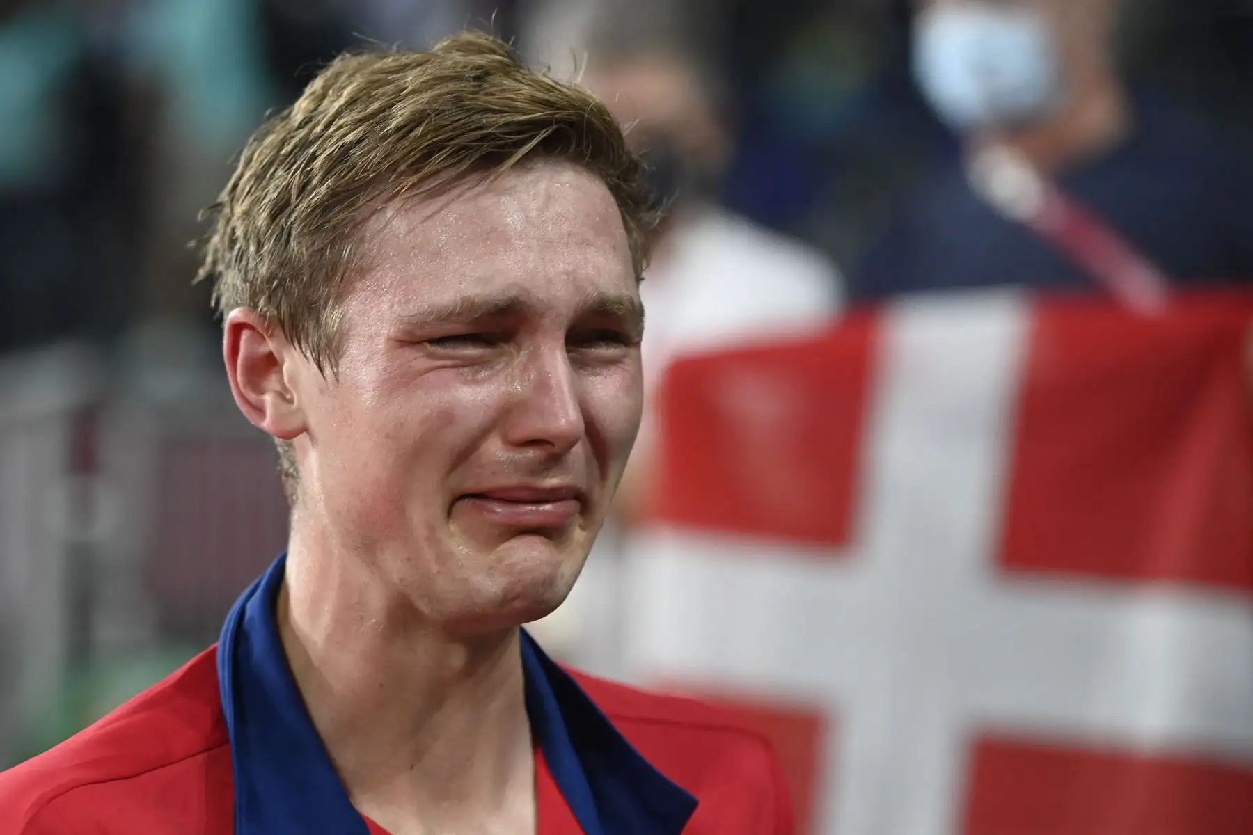 Viktor Axelsen de Dinamarca celebra después de vencer a Chen Long de China para ganar el partido final de bádminton individual masculino durante los Juegos Olímpicos de Tokio 2020 en el Musashino Forest Sports Plaza en Tokio.
Foto: AFP