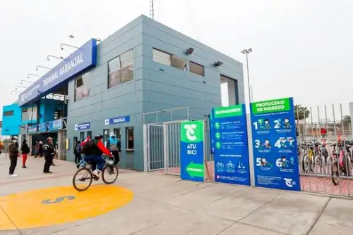 Metropolitano: fijan espacios en buses para viajar con bicicletas o scooters plegables. Foto: ANDINA/Difusión.