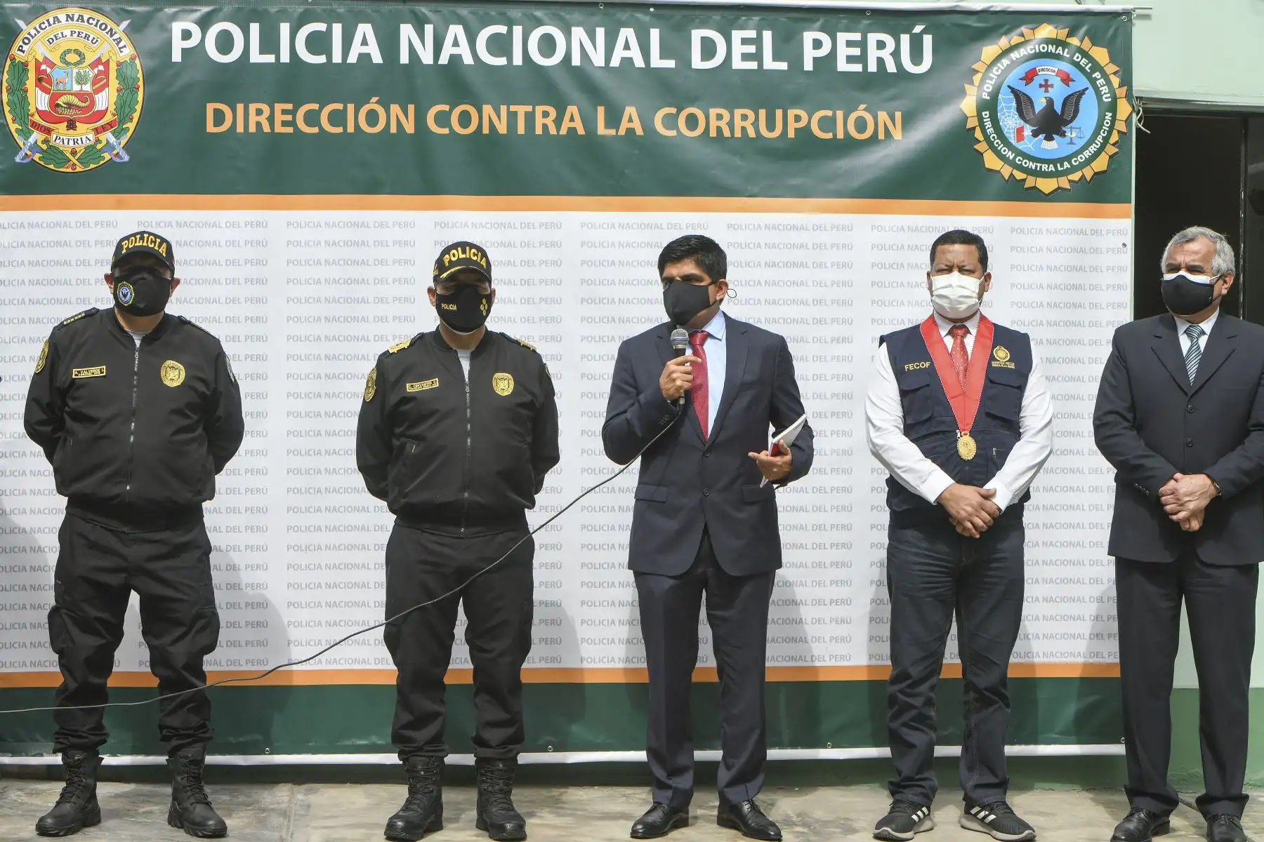 Un total de 213 agentes policiales y 32 fiscales intervinieron 18 inmuebles en cuatro regiones, entre ellos la sede de la Sutran. Foto: ANDINA/Difusión
